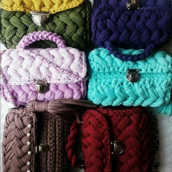 CROCHET PURSES WITH A HANDLE & CHAINS - Picture 3 of 7